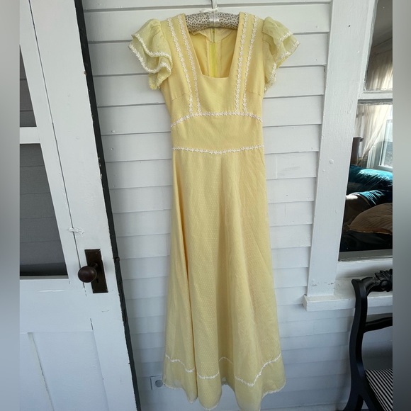 VINTAGE yellow dress - Picture 2 of 4